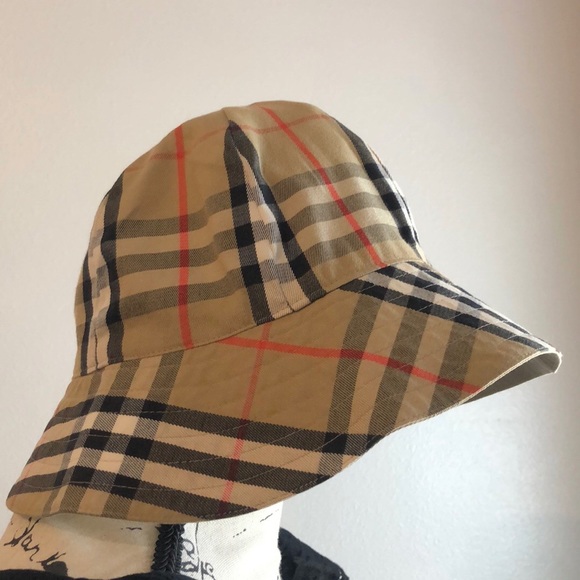 Burberry Accessories - BURBERRY Vintage Check Bucket Hat